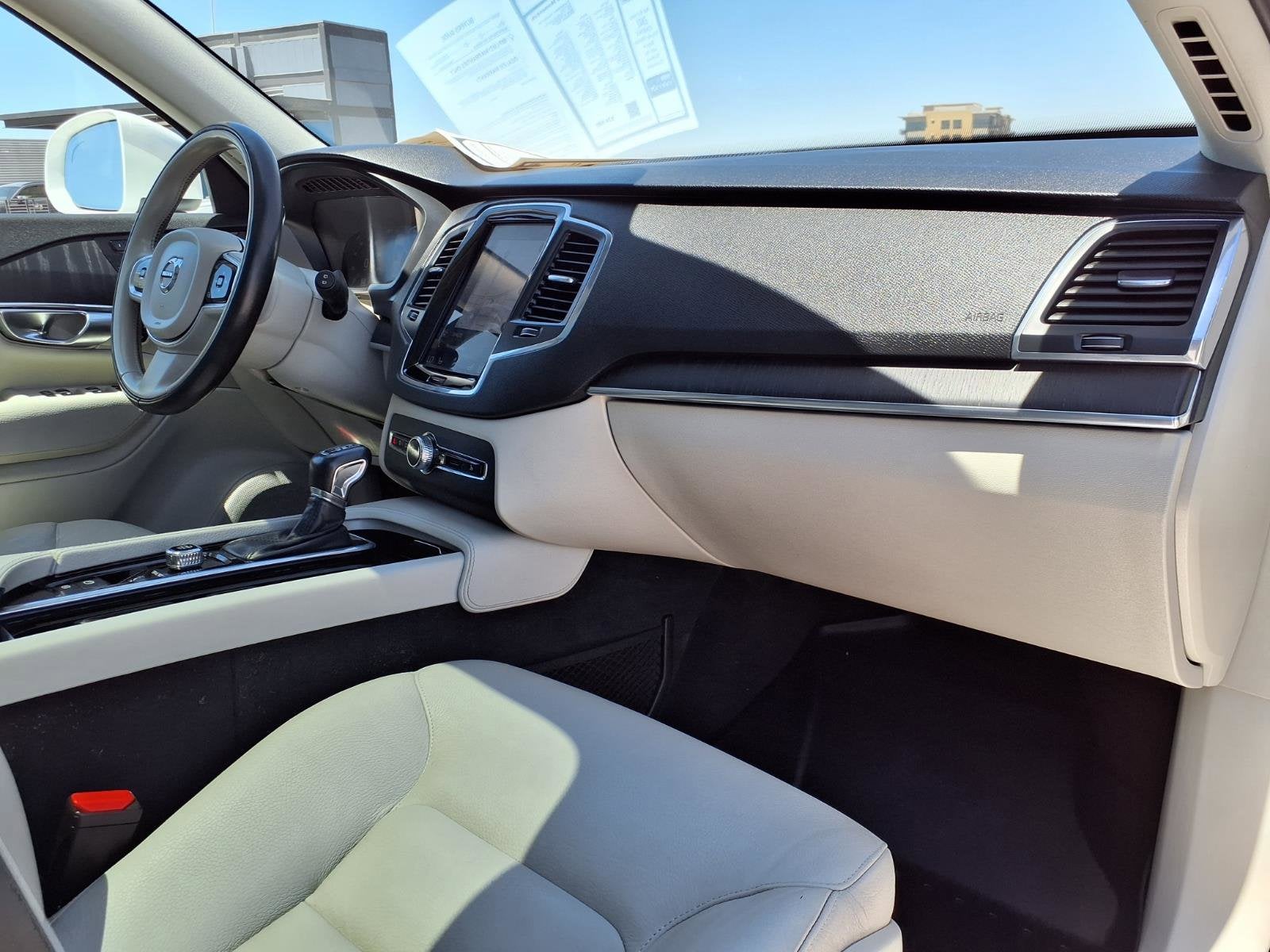2020 Volvo XC90 T6MOMENTUM