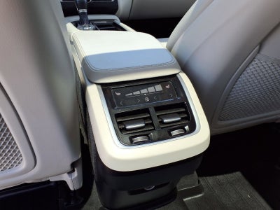 2020 Volvo XC90 T6MOMENTUM